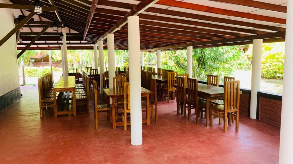Hotel Tree Garden Wilpaththu Nochchiyagma Anuradhapura Nochchiyagama Eksteriør billede