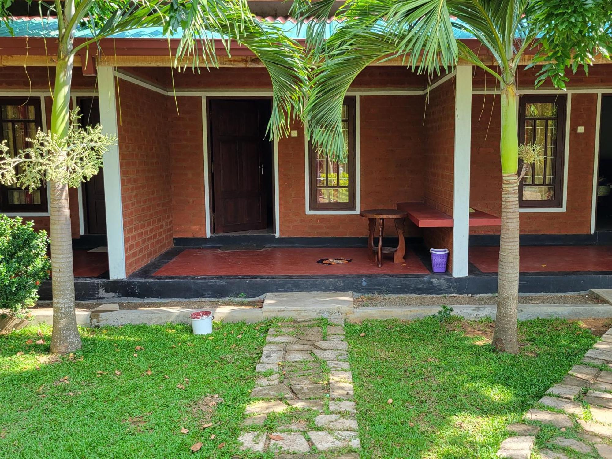 Hotel Tree Garden Wilpaththu Nochchiyagma Anuradhapura Nochchiyagama Eksteriør billede